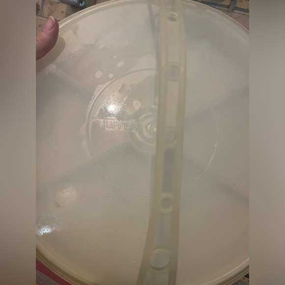 Two pieces of Vintage Tupperware - Picture 2 of 8